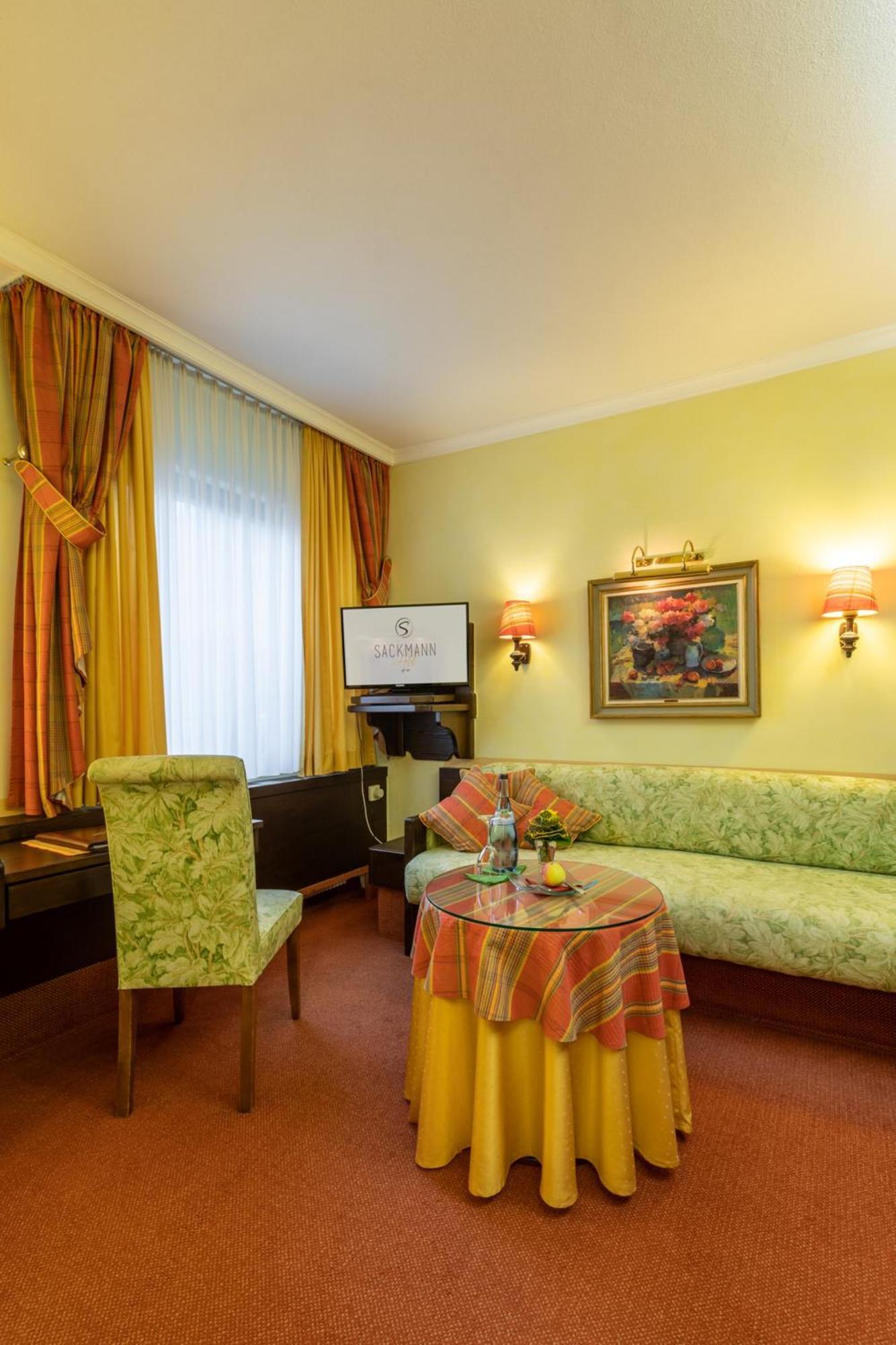 Sackmann Genuss Und Spa Resort Baiersbronn Exterior photo