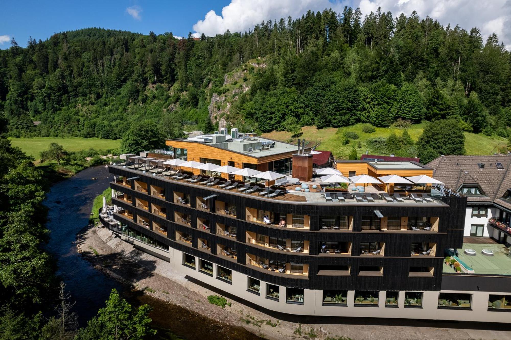 Sackmann Genuss Und Spa Resort Baiersbronn Exterior photo